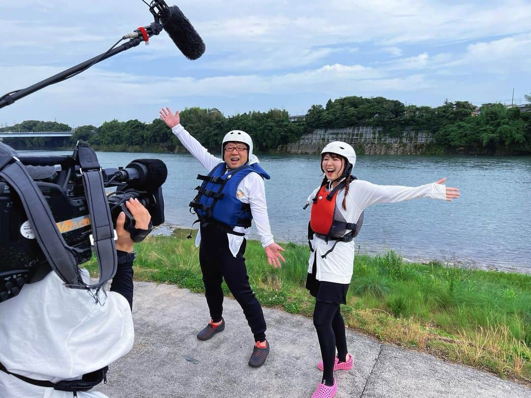 白井奈津さんのインスタグラム写真 - (白井奈津Instagram)「ちょっと前のあまドラで人生初SUP🏄‍♀️✨  無事に落ちましたとさ🩵  #テレビ愛知 #あまドラ #🚗 #キャイーン #天野さん #初SUP #岐阜 #美濃加茂 #リバーポートパーク美濃加茂  @riverportpark  #落ちたところあんなに綺麗に撮られてたのよかった #天野さんもあの後落ちたんだよ #川ちゃぽ #3枚目の写真が若干の王騎感あってお気に入り #セーラームーンのプルート感もあるか #どっちもないか」8月17日 20時46分 - shirai_natsu