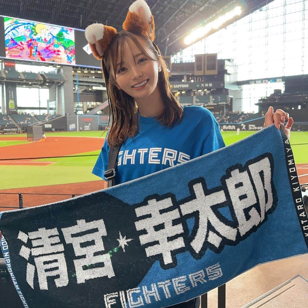 ななまるさんのインスタグラム写真 - (ななまるInstagram)「本日もハムほー🥳 5連勝！！！！！ (北海道へ来たからには応援せねば！)  万波選手のレーザービーム 球場全体が盛り上がった😇🔥 パ・リーグTVで見てたプレーを生で見られるなんて！！  明日からの京セラもこの勢いで勝って勝って勝って🦊🙏」8月17日 21時08分 - beer___624