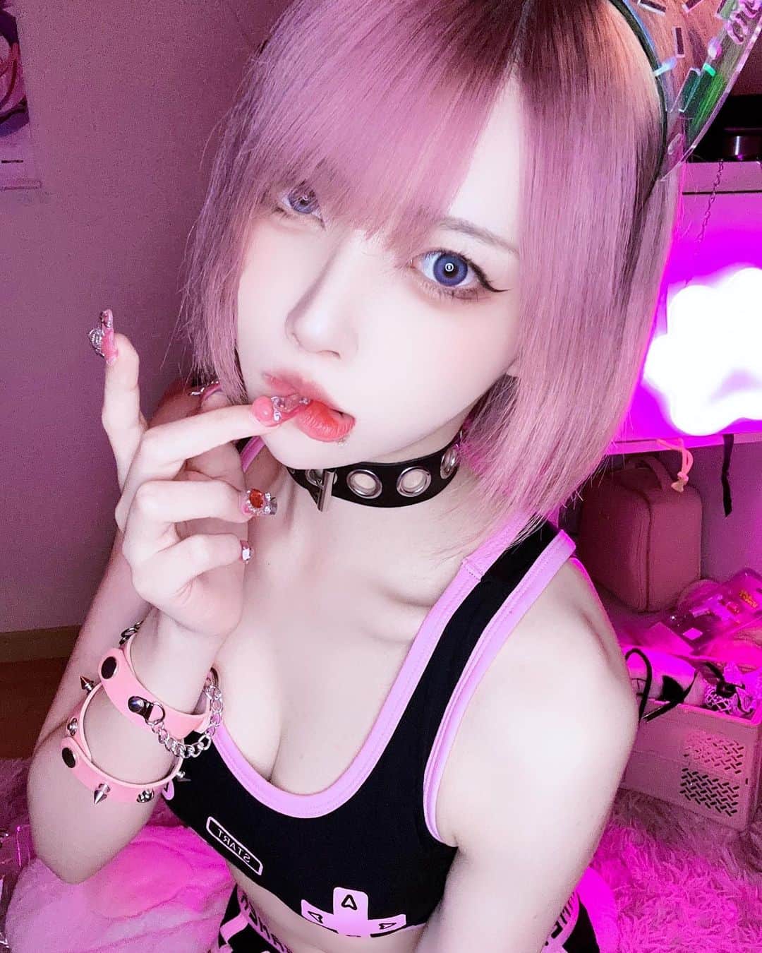 ぽにょ皇子のインスタグラム：「PINK🎀💕💓💗  #cosplay #cosplayer #cosplaygirl #コスプレ #コスプレイヤー #グラビア #dj #ポートレート #portraitphotography #portrait #pink #Japanese #自撮り」