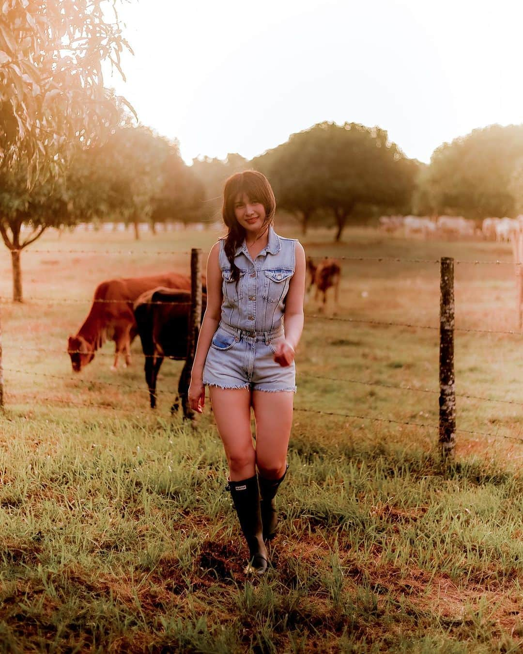 ベア・アロンゾさんのインスタグラム写真 - (ベア・アロンゾInstagram)「Missing our farm a little extra today. I am very proud to be a farmer and advocate for sustainability. I became interested in it when we invested in this piece of land. We started learning from organic farming to minimal to zero waste farming. There is still a lot to learn, but it is indeed a very fulfilling job.  And I am happy that people are becoming more aware of sustainability's importance in protecting our planet.  We need to support brands and companies that advocate for this movement, too, like BPI, with paperless banking and their efforts for sustainability.  @officialbpi」8月17日 21時23分 - beaalonzo