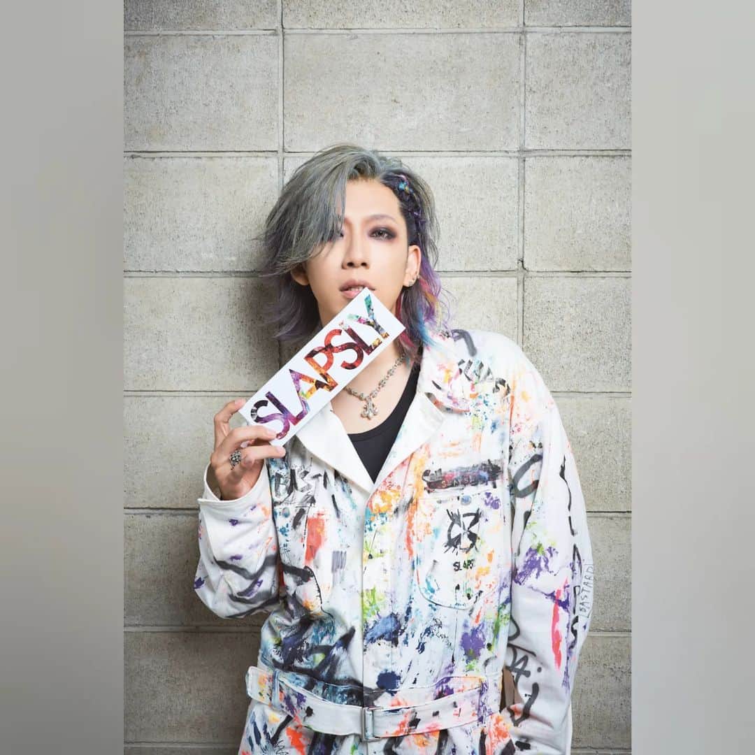 Chiyu のインスタグラム：「ALBUM「OUTBURST 〜The best of the CHIYU〜」の発売を記念して、ライブ会場でライブ終演後にアウトストアイベントを実施します。  -------------------------------- 【スケジュール】 ----------------------  2023.10/28(土) 東京・渋谷 SHIBUYA REX  ----------------  2023.11/3(金・祝) 愛知・名古屋 ell.SIZE  ----------------  2023.11/4(土) 大阪・心斎橋 OSAKA RUIDO  ----------------  2023.11/11(土) 東京・代官山 SPACE ODD  --------------------------------  【時間】  各公演の終演後 ＊ライブの進行状況により開始時間が遅くなる場合もございますので予めご了承ください。  ・ライブ情報はこちら https://amagasaki-rockstar.com/contents/657096  #SLAPSLY #スラスラ #CHIYU #SLAPSTAN #スラスタ #ベース #ボーカル #SSW #シンガーソングライター #SSWB #シンガーソングライターベーシスト」