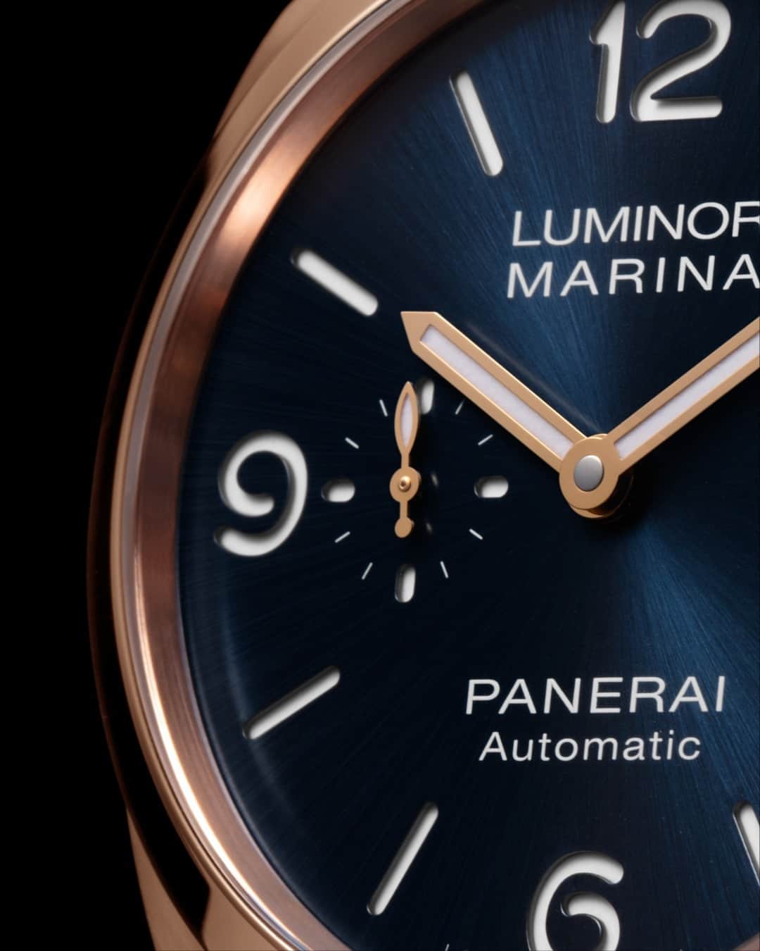 のインスタグラム：「Featuring a sleek blue sun-brushed dial encased in a polished Goldtech case, the new Luminor Marina Goldtech™ #PAM1112 is the ultimate blend of style and strength.  Link in Bio.  #Panerai #PaneraiLuminor #PaneraiWatch #LuminorMarina」