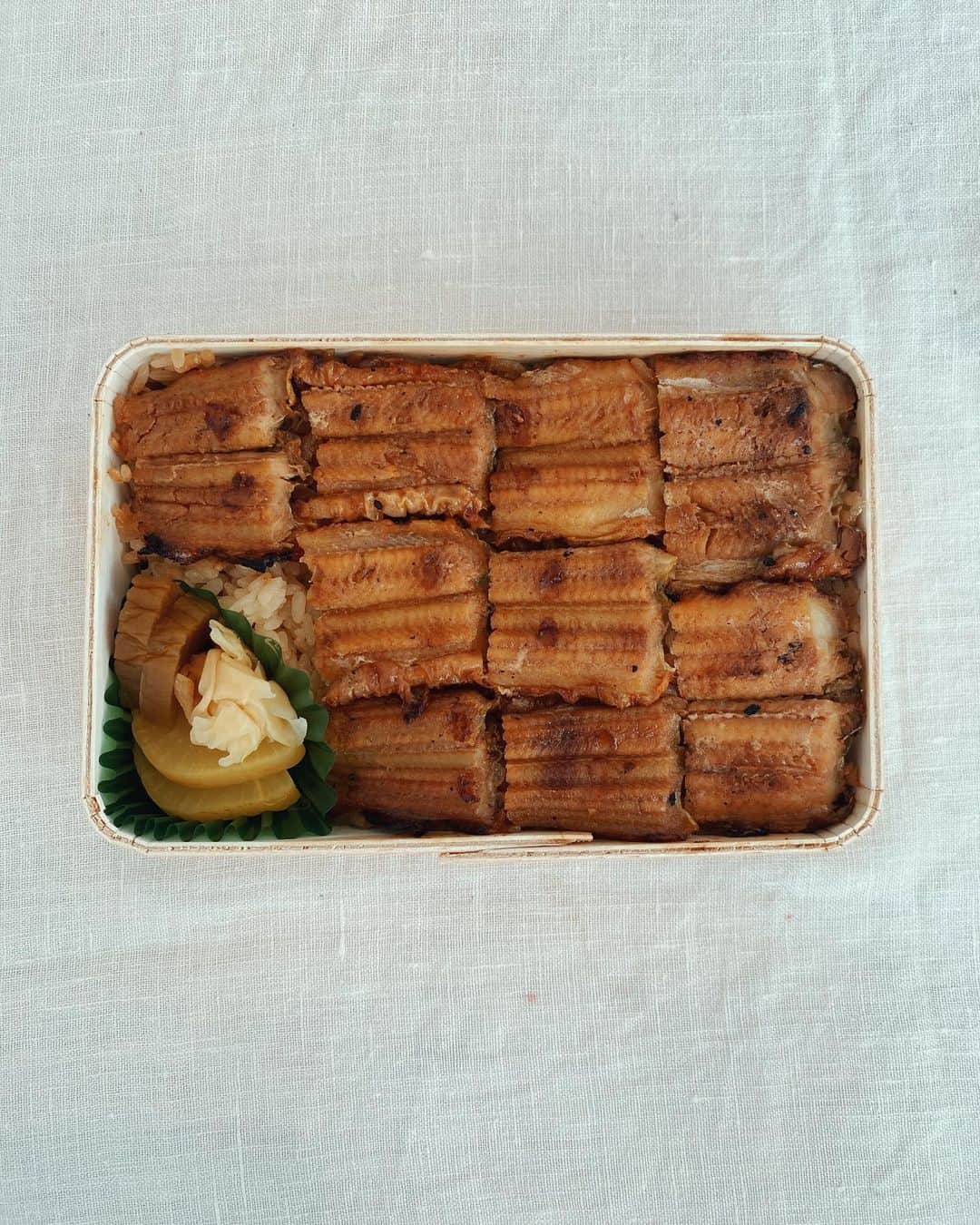 金子渚のインスタグラム：「美味しいモノ沢山食べて広島またいきたいな🍁」