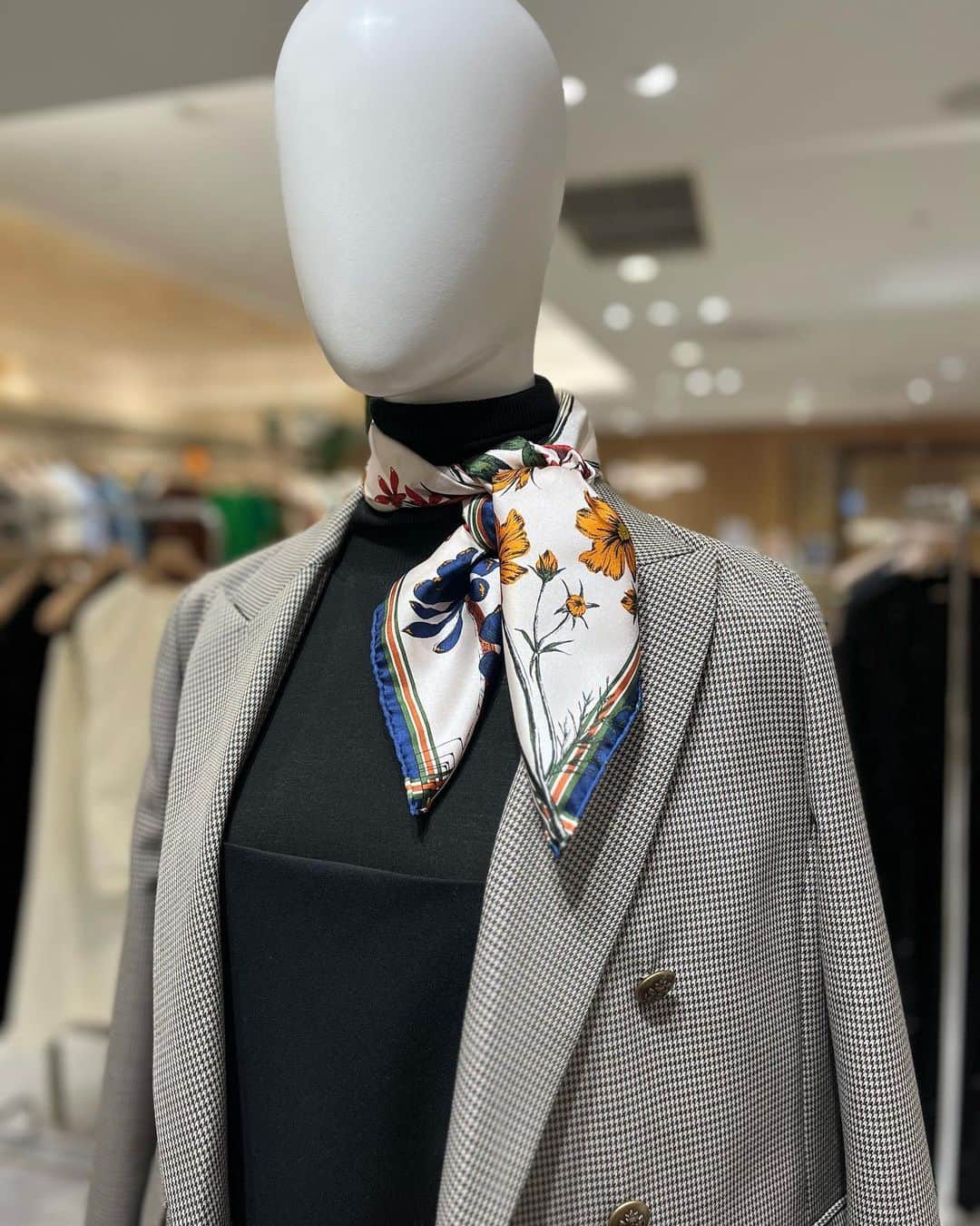 デミルクス ビームス 新宿のインスタグラム：「. @manipuri_jp 🧣 . ①②6445-67 ¥14,300-(税込) . ③④6445-68 ¥14,300-(税込) .  #demiluxebeams  #demiluxebeams_shinjuku  #デミルクスビームス  #BEAMS #ビームス」