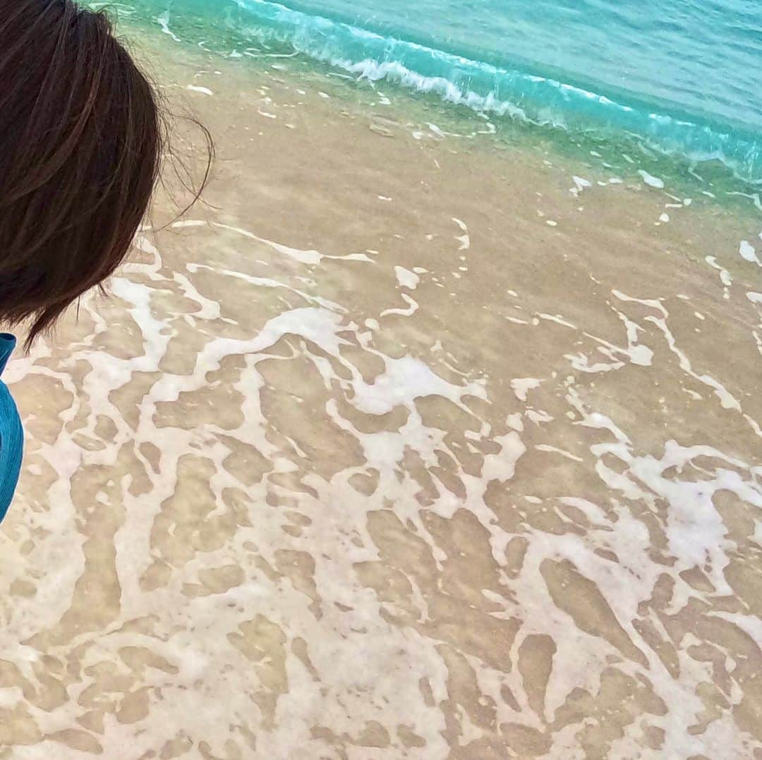 酒井美帆さんのインスタグラム写真 - (酒井美帆Instagram)「波照間島🏝️ニシ浜  人が少ないのが良い。毎日通った🚲」8月17日 13時43分 - miho_sakai_