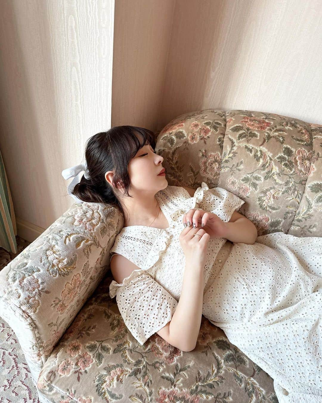 平松可奈子さんのインスタグラム写真 - (平松可奈子Instagram)「@chouette_latte  現在サマーセール中だよ〜♡ˎˊ˗   30%OFFのアイテムも！ 完売もでてきてるので お早めにcheckしてくださいね♡ˎˊ˗   Chole、Rose、Serenade 狙い目です🎵  #シュエラテ　#サマーセール #フレンチガーリー　#girly #大人ガーリー　#choettelatte #シュエットラテ」8月17日 13時40分 - 11kanaco14