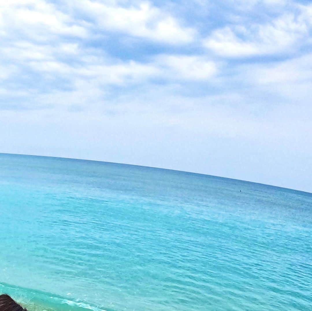 酒井美帆さんのインスタグラム写真 - (酒井美帆Instagram)「波照間島🏝️ニシ浜  人が少ないのが良い。毎日通った🚲」8月17日 13時44分 - miho_sakai_