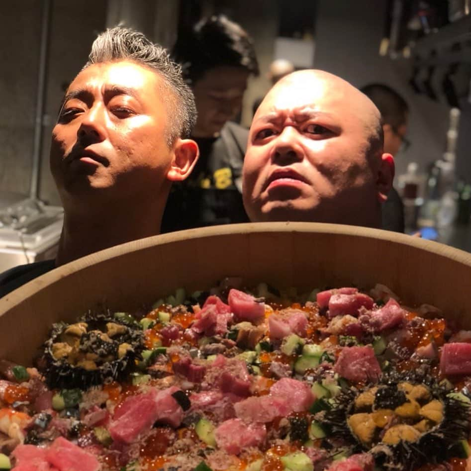 HAMADAHISATOさんのインスタグラム写真 - (HAMADAHISATOInstagram)「HAPPY BIRTHDAY @teruzushi 🎉WE’VE STRIVED OVER 7 YEARS TOGETHER TO BE THE NUMBER ONE IN THE WORLD!!! MORE TO COME THIS YEAR TO ENTERTAIN OUR FRIENDS FROM WORLD🔥🚀 . #teruzushi #wagyumafia」8月17日 13時52分 - wagyumafia