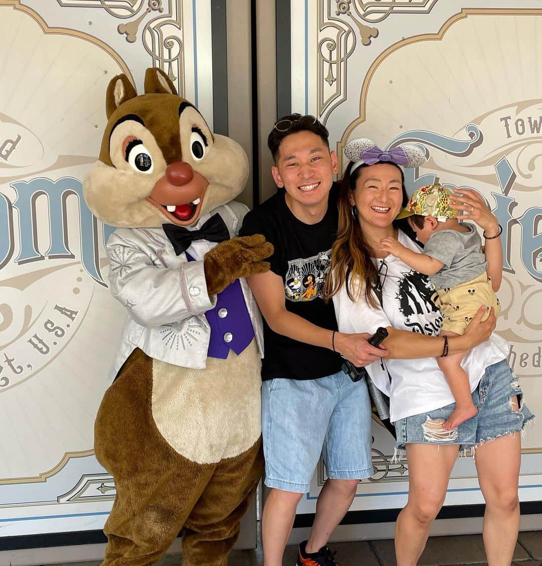 小野祐佳さんのインスタグラム写真 - (小野祐佳Instagram)「We’re lucky to have our birthday month trip in the most happiest place on earth. Congratulation a century anniversary Disneyland! Huge thanks for making and dreaming us always. DREAM Dream big!   #disneyland #love」8月17日 13時58分 - juka_yukita