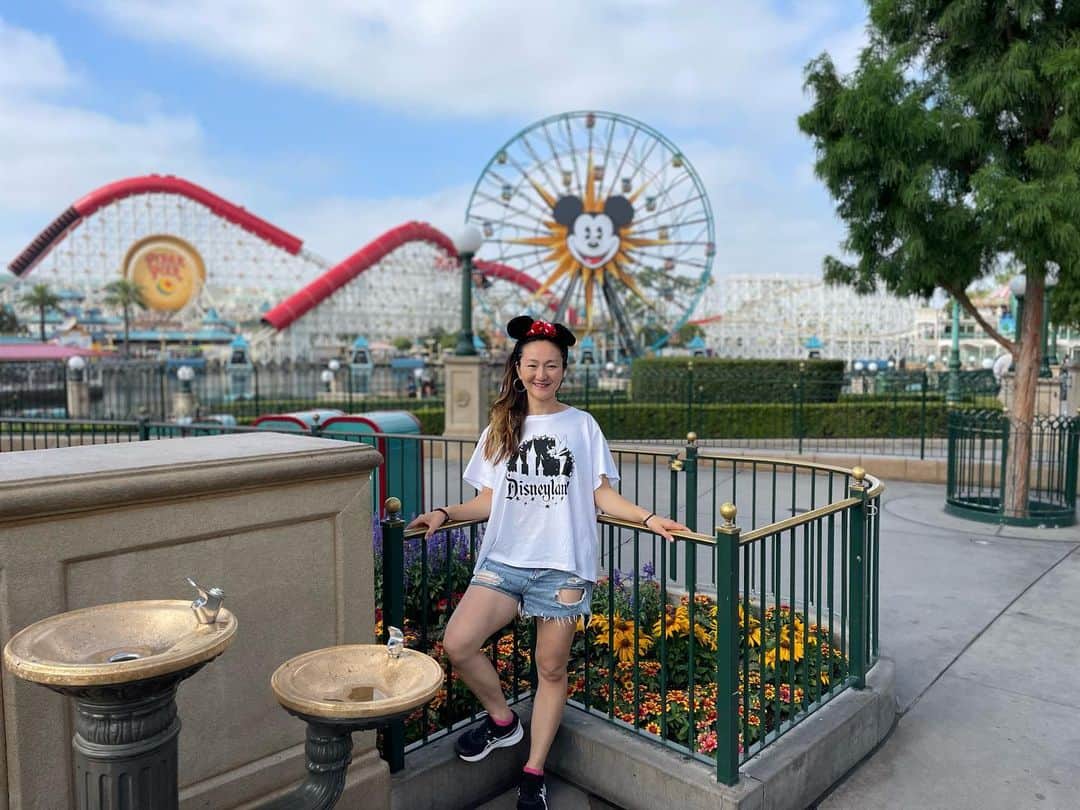 小野祐佳のインスタグラム：「🎢🐭🎡  #disneycaliforniaadventure」
