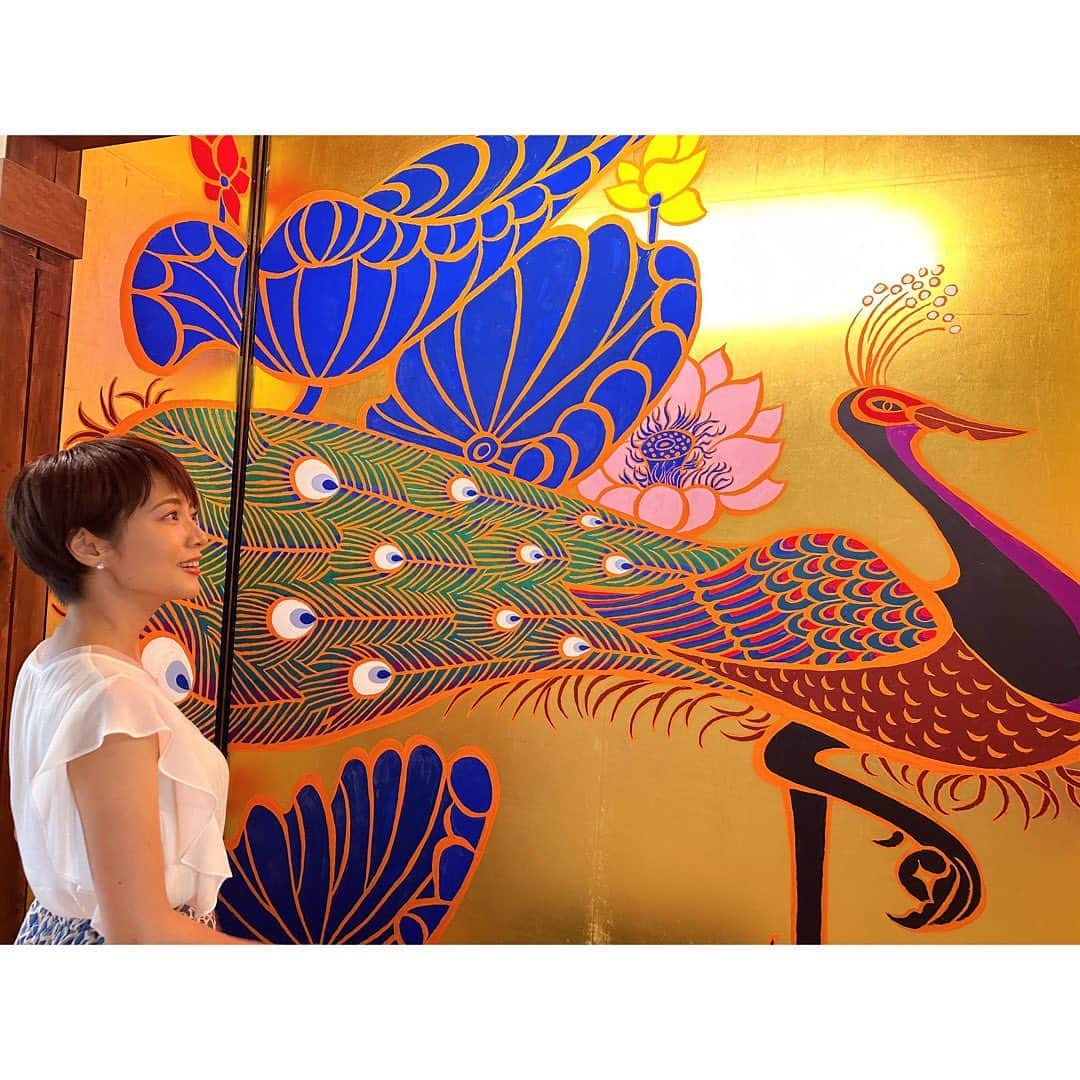 村井美樹さんのインスタグラム写真 - (村井美樹Instagram)「写経体験をさせていただいた宿坊寺院 #西禅院   現代画家の #木村英輝 さんの壁画がポップで艶やかで素敵でした✨  いつか宿坊にも泊まってみたいです☺️  衣装 トップス&スカート @cawaii_official_  @cawaii_zozotown」8月17日 14時04分 - miki_murai_