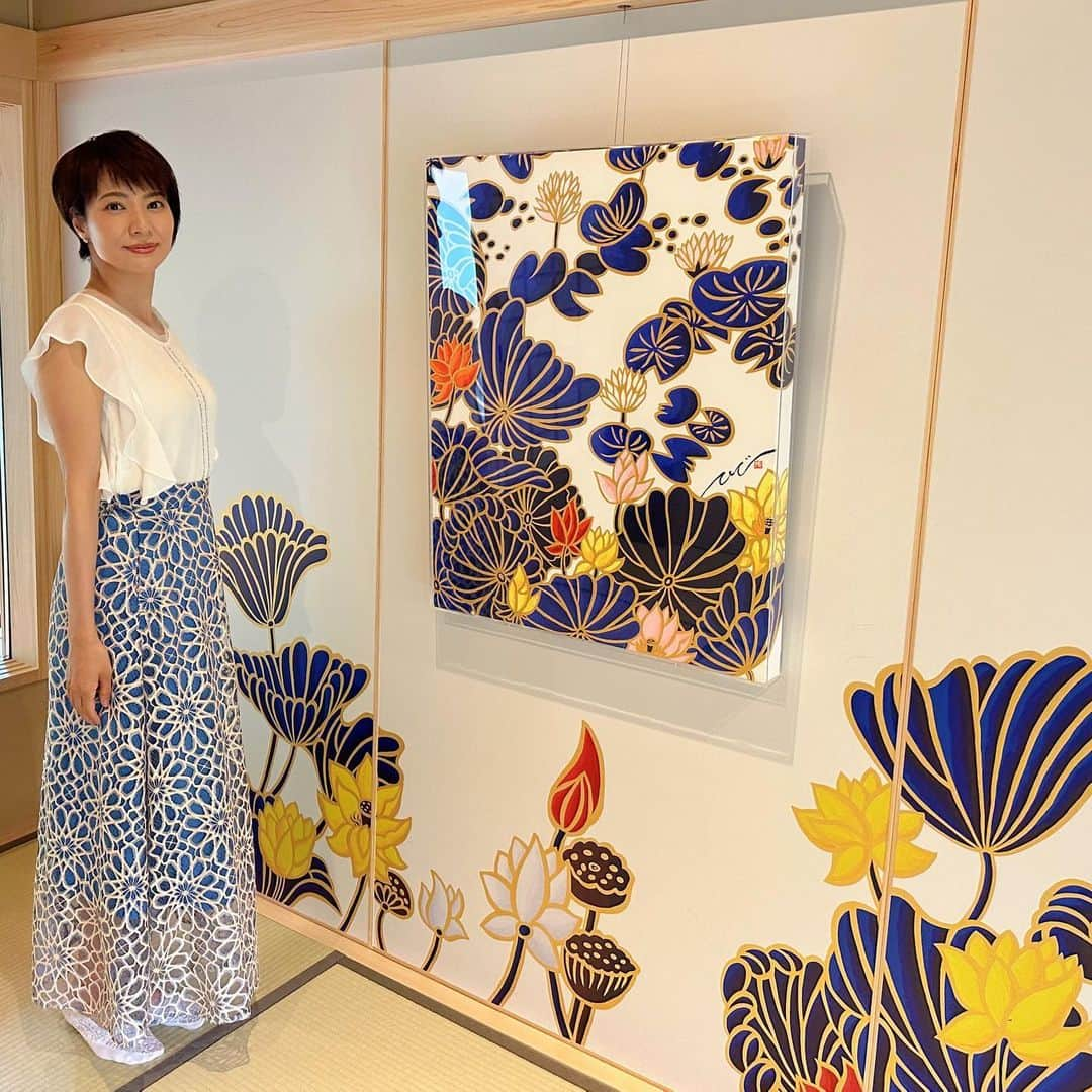 村井美樹さんのインスタグラム写真 - (村井美樹Instagram)「写経体験をさせていただいた宿坊寺院 #西禅院   現代画家の #木村英輝 さんの壁画がポップで艶やかで素敵でした✨  いつか宿坊にも泊まってみたいです☺️  衣装 トップス&スカート @cawaii_official_  @cawaii_zozotown」8月17日 14時04分 - miki_murai_