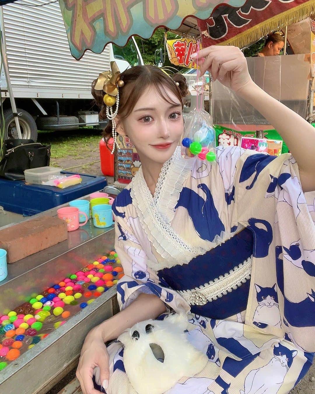 明日花キララさんのインスタグラム写真 - (明日花キララInstagram)「浴衣きた🐈🐈‍⬛ 頭にかざぐるま付いてます！🪅  #おまつりだいすき」8月17日 15時17分 - asukakiraran