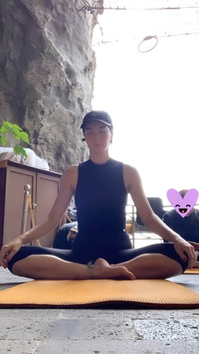チン・ソヨンのインスタグラム：「늘 진심을 담아 귀히 대해주셔서 감사합니다 쌤 @yoga_indra2」