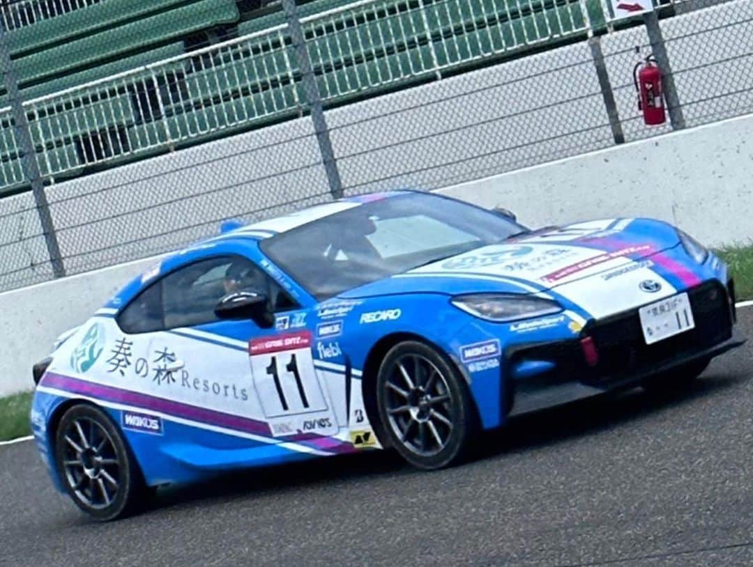 脇阪寿一さんのインスタグラム写真 - (脇阪寿一Instagram)「2023 GR86/BRZ CUP Rd4 TOKACHI INTERNATIONAL SPEEDWAY 始まりました。  #assomotorsports #gr86brzcup #toyotagazooracing  #奏の森Resorts #owltech #lifeegg #flebi #recaro #wedssport #wakos #interiorguard #oguraclutch #kenwood #bridgestone #franckmuller #abcmart #かなざわクリニック #araihelmet #firelex #alpinestars #rstaichi #endless #ksdesign #designlab #sfida #succeedsports #shinjichannel」8月17日 15時46分 - juichiwakisaka