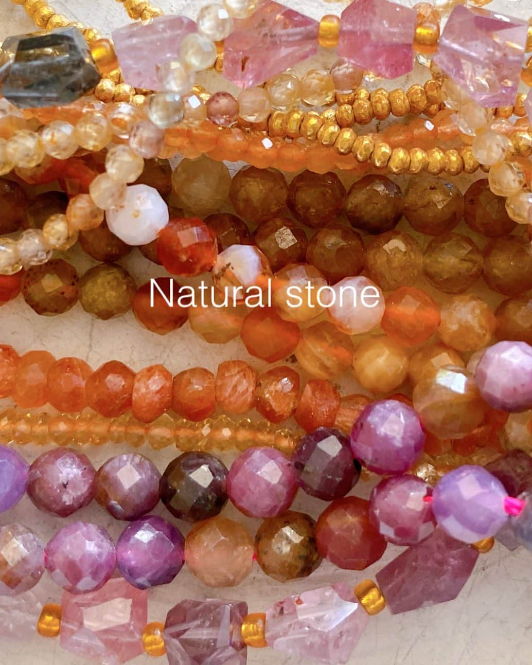 ミキアさんのインスタグラム写真 - (ミキアInstagram)「Natural stone!  PINK!BROWN! @mikiajewelry #newdesign #naturalstone#2024#spinel#sapphire#sunstone」8月17日 15時46分 - mikiajewelry