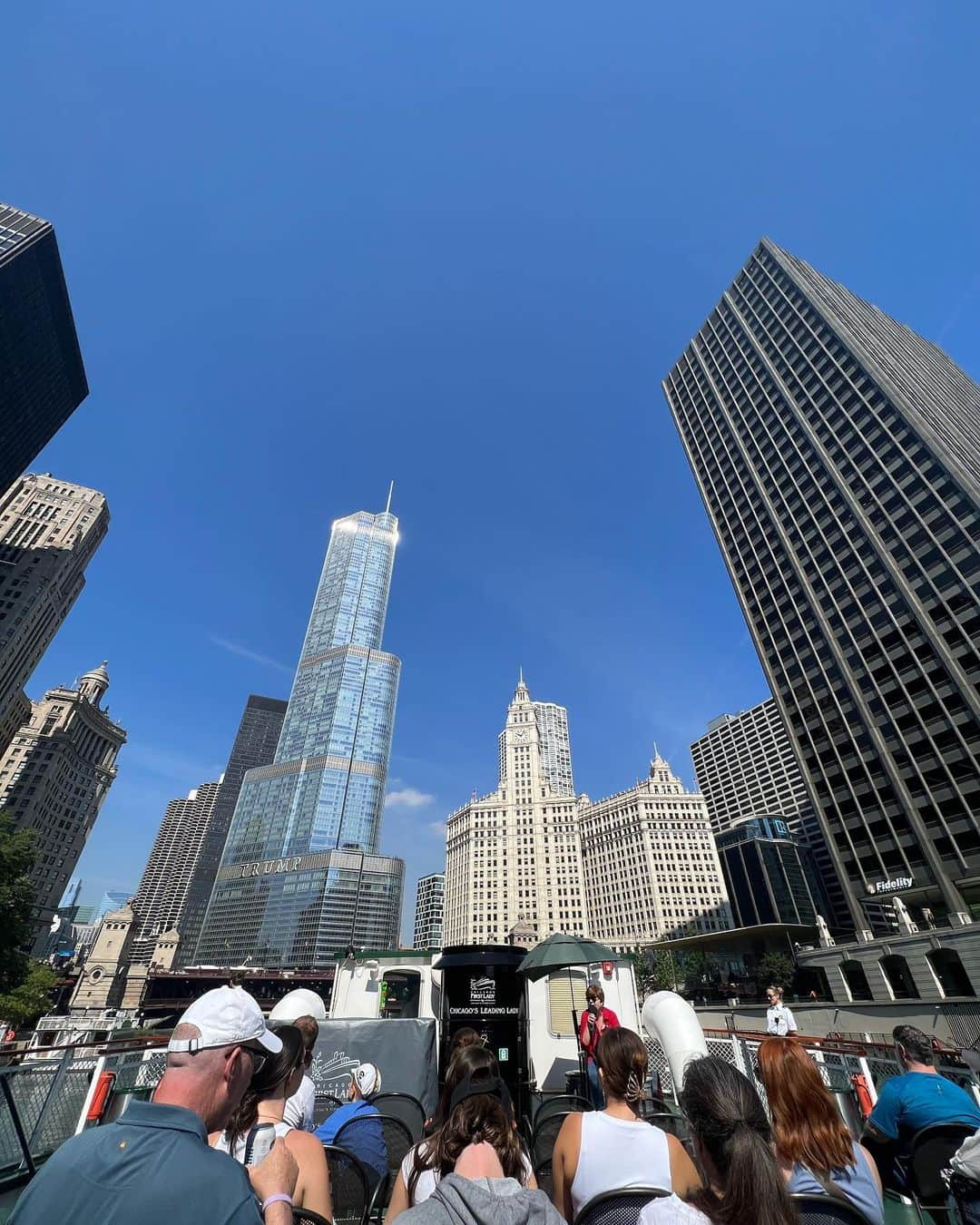 Cody Higaさんのインスタグラム写真 - (Cody HigaInstagram)「シカゴの綺麗な街並み🕊️  @CFLcruises #cruisechicago #cafcrivercruise」8月17日 16時22分 - cody.1222