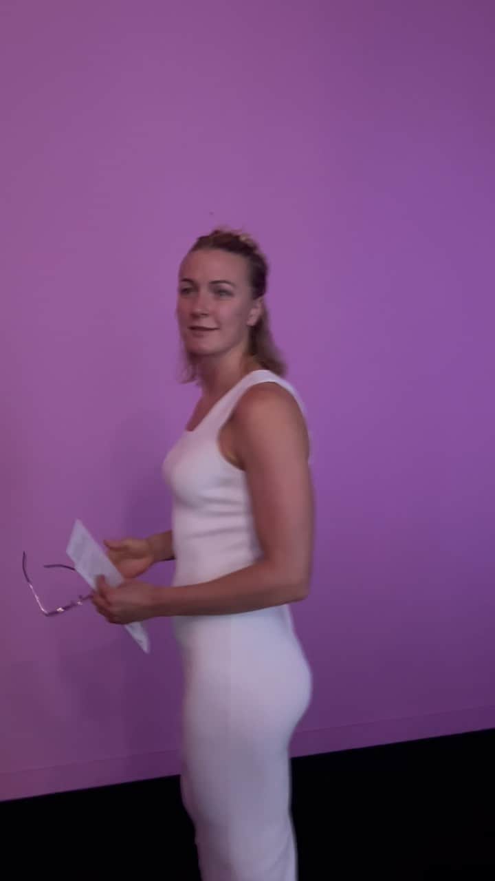 サラ・ショーストレムのインスタグラム：「And just like that…. 30+ 🥳 #dirtythirty #birhdaygirl」