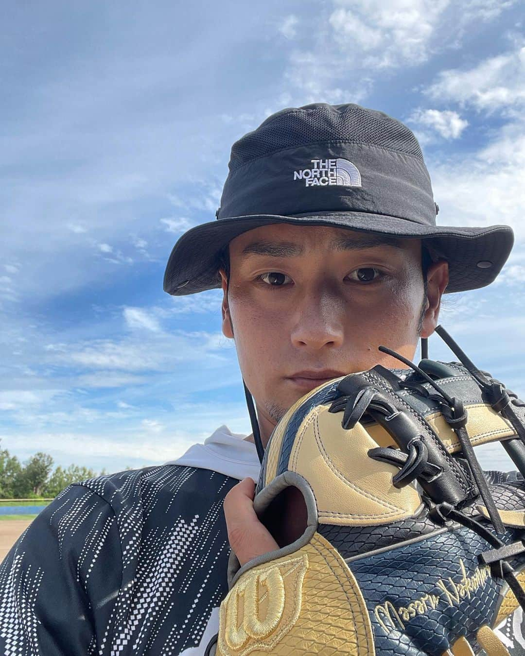 中村勝さんのインスタグラム写真 - (中村勝Instagram)「めちゃくちゃかっこいいグラブです😎 #wilson」8月17日 22時01分 - masa__nakamura