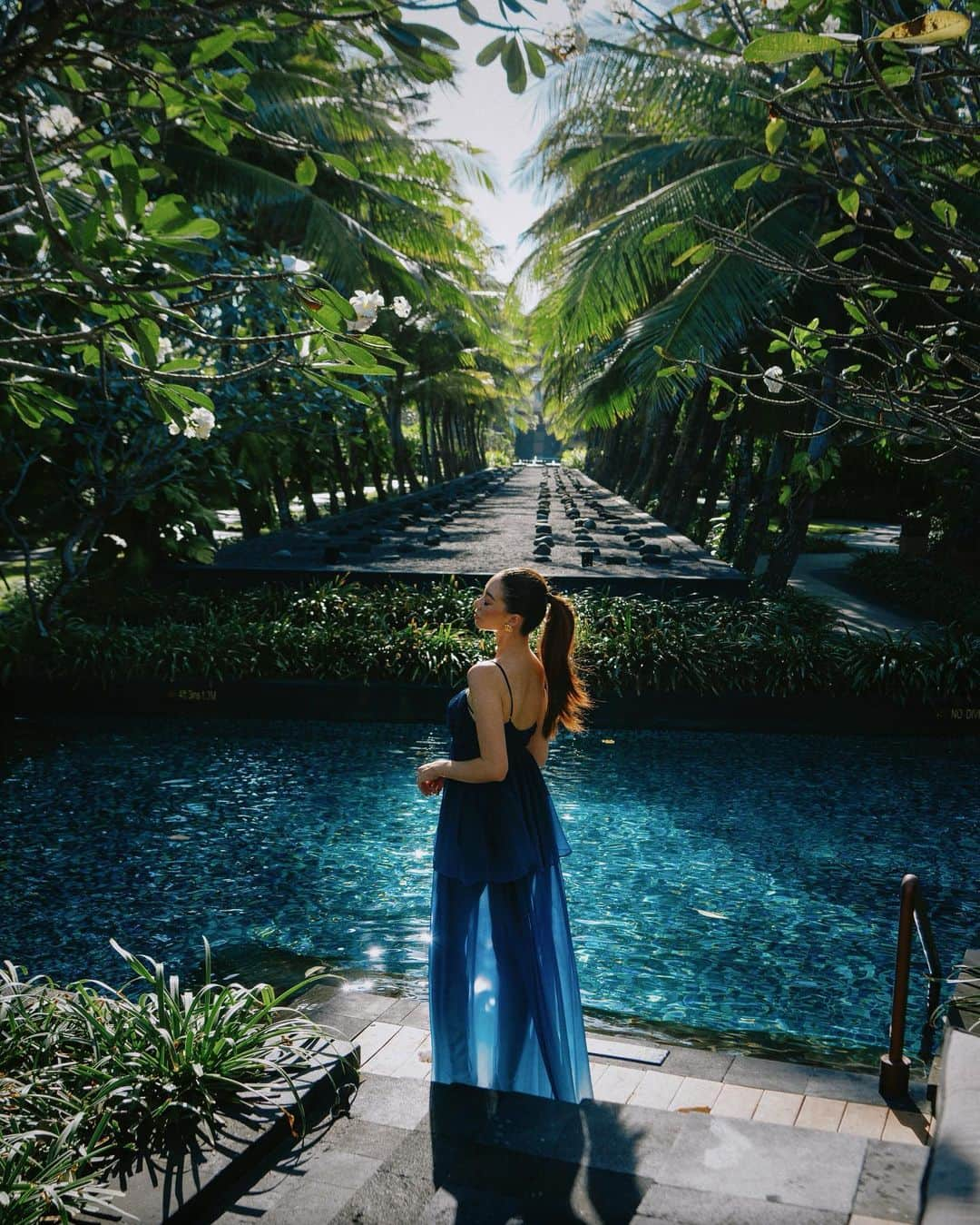 タラ・ミルクティーさんのインスタグラム写真 - (タラ・ミルクティーInstagram)「Scenes from a @stregisbali short story 🌿🎞️ #liveexquisite」8月17日 22時05分 - taramilktea