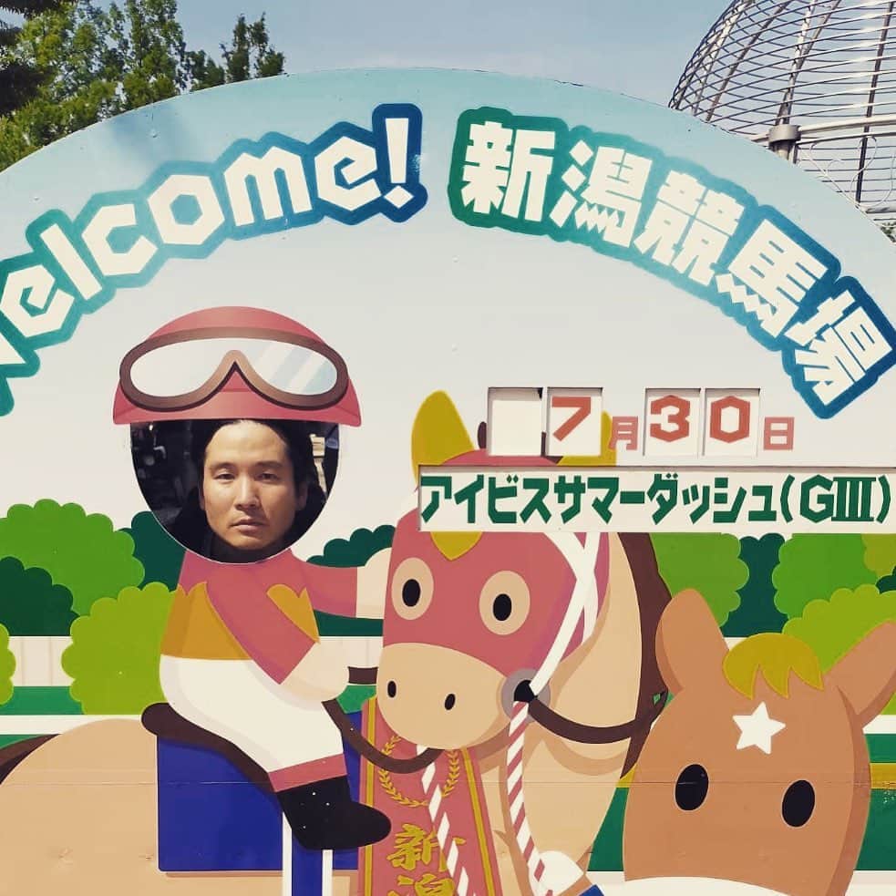 山岸門人のインスタグラム：「2023.山岸門人.夏のおもひで。元気です。」