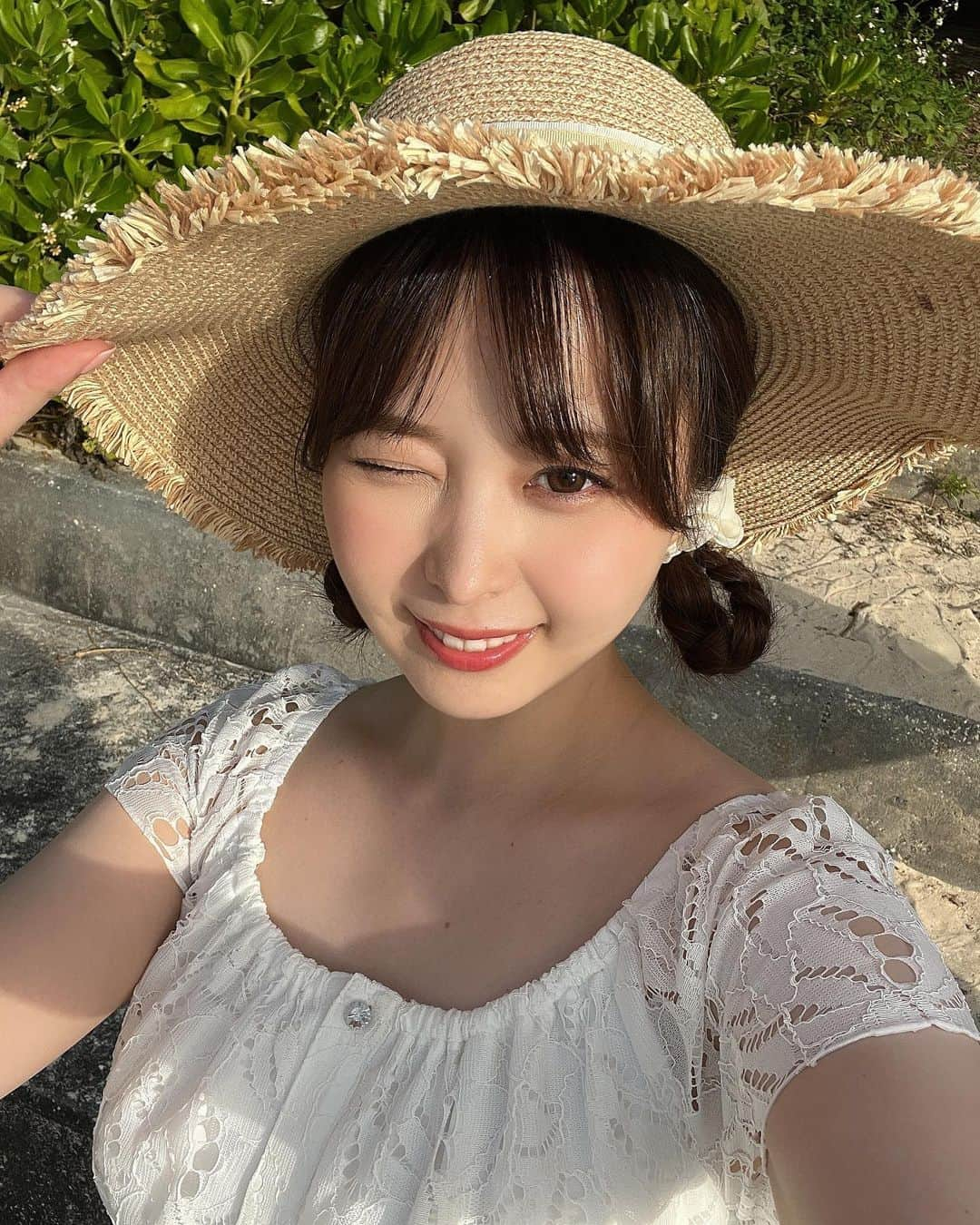 九野ひなののインスタグラム：「. まだまだ夏楽しまなきゃだね👒➰  #九野ひなの #くのひなの #MOODYZ #ムーディーズ #ティーパワーズ #AV #AV女優 #福岡 #東京 #JAV #セクシー女優 #sexy #グラビア #撮影 #沖縄 #夏 #麦わら帽子 #写真集 #ワンピース #海 #japanesegirl #hotbabe #🐹🐶」