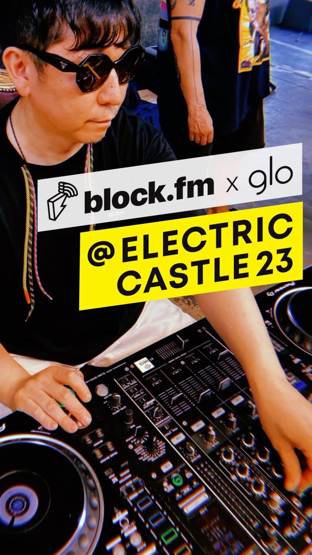 Block.fmのインスタグラム：「glo™ NEX STAGE「Electric Castle」 -☆Taku Takahashi(m-flo)-  glo™ NEX STAGEのプロジェクト「glo™ CREATIVE CAMP」  昨年、ルーマニアのアーティストと、日本から☆Taku Takahashi(m-flo)、Yousuke Fuyamaが参加したセッションキャンプ「glo™ CREATIVE CAMP」が2023年、ヨーロッパ最大級のフェス「Electric Castle」に出演。  普段なかなか見ることのない、☆Taku Takahashi(m-flo)がバンド「Electric Affair」として出演した映像をご覧ください。  ▶▶ Electric Affairメンバー @mandelagajol  @melaknopame  @surariu  @herodot  @pandorajodara  @tobiibitoyee  @csrmerveille @everyday.chrs  @natashutz  @vonbuelove @yousukefuyama @takudj   #glonexstage #gloJapan #gloRomania #gloCREATIVECAMP #gloEC #ELECTRICCASTLE #blockfm」