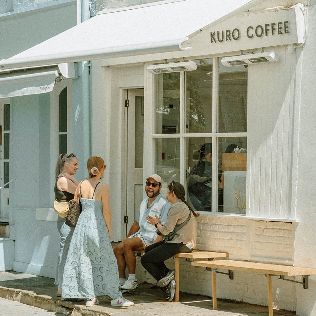 KINTOさんのインスタグラム写真 - (KINTOInstagram)「ロンドンのノッティング・ヒル地区にある KURO Eatery(@kuro__london)は、地産地消や旬の食材にこだわるモダンレストラン。KINTOの食器を使い、地中海料理や幅広いメニューを提供しています。ベーカリーとコーヒーショップも運営しており、新鮮なパンや焼き菓子、コーヒーが味わえます。⁠ ⁠ 詳しくはkinto.co.jpのJOURNALページに掲載中の記事にて。⁠ @kintojapan⁠ ⁠ ---⁠ KURO Eatery(@kuro__london) is a modern, all day restaurant located in the heart of Notting Hill. Cooking with locally sourced and independently produced seasonal ingredients, they serve a broadly Mediterranean inspired menu with KINTO tableware. KURO also has a bakery and a coffee shop, where you can enjoy daily baked goods and delicious coffee. ⁠ ⁠ Find out more on kinto.co.jp JOURNAL section.⁠ ⁠ ---⁠ Share us your moments with KINTO items by tagging @kintojapan⁠ .⁠ .⁠ .⁠ #kinto #キントー #kintojournal」8月17日 17時10分 - kintojapan