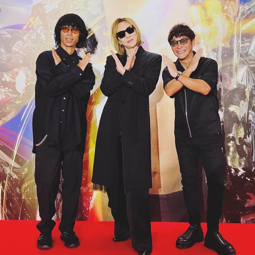 難波章浩さんのインスタグラム写真 - (難波章浩Instagram)「人生初のディナーショーがYOSHIKIさんになるとは‼️ 前澤友作くんと行ってきました😊 @yoshikiofficial  @yusaku2020   YOSHIKIさんの才能が詰め込まれたショーは本当に素晴らしく感動しました✨✨」8月17日 17時18分 - akihironamba