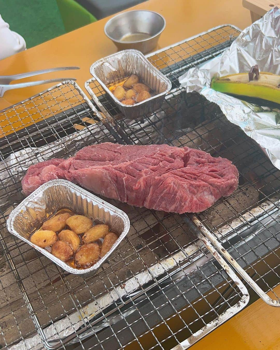 小鳥遊くれあさんのインスタグラム写真 - (小鳥遊くれあInstagram)「新店舗🌸福岡西区今津の「BBQ最強伝説」！ BBQ形式で柔らかくてボリューミーなお肉はもちろん食べれて、 新鮮な採れたて野菜がなんと食べ放題ということで 福岡帰省したら絶対行くんだー！！ って思ってたので ちゃんと行ってきたよ💓  この前志賀島行った時は会えなかったけど 新店舗にキクリンいたー！！ (もう、肉最強伝説店舗ありすぎて キクリンどこに出没してるか 分からんからある意味伝説のポケモンやｗ←)  福岡でお肉は肉最強伝説しか勝たんってぐらい 美味しさハイクオやから みんなも行ってみてねー！🍖  #肉最強伝説 #福岡グルメ #福岡観光 #福岡ランチ #福岡ディナー #糸島ランチ #糸島グルメ #糸島野菜 #糸島デート #福岡肉グルメ」8月17日 18時33分 - kurea_primo