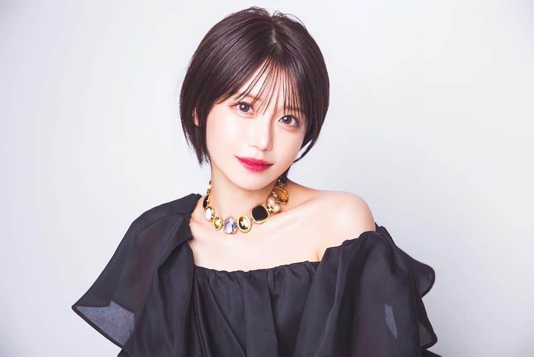 のインスタグラム：「. . 来週ついに解禁 🎺♬ 8月限定ラベル🥂𖤐·̩͙  . お誕生日月間 9月の詳細については 改めて告知させていただきます🐣 . いつもありがとうございます🍋🫧 皆様がこれからも大好き！ぴぃ〜す✌️💛 . It will finally be lifted next week🎺♬ August Limited Label🥂𖤐·̩͙ . I will announce details for the  month of birthdays, September🐥 . Thank you for all you do🍋🫧 I love you all!✌️💛 .」