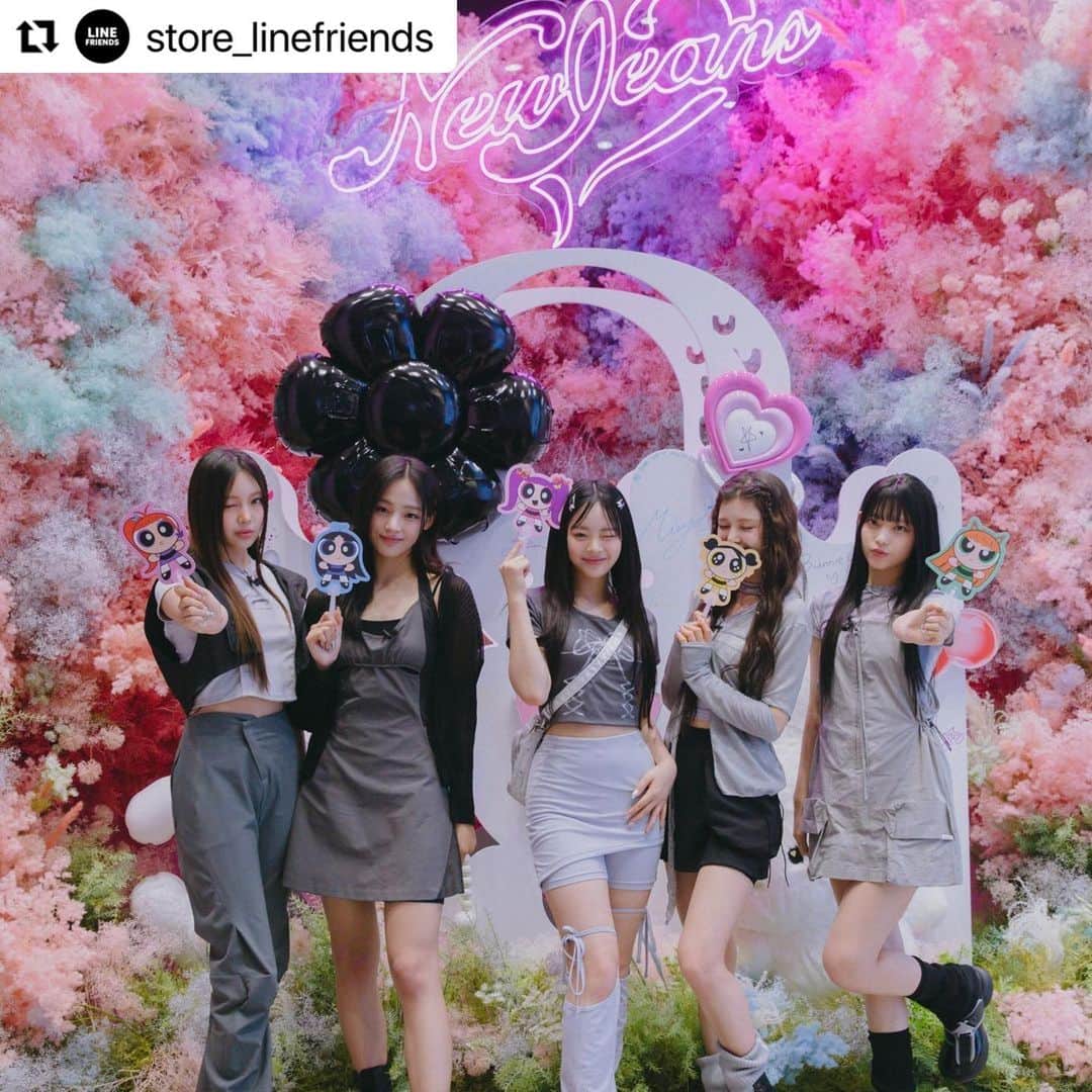 LINE FRIENDSさんのインスタグラム写真 - (LINE FRIENDSInstagram)「#Repost @store_linefriends with @use.repost ・・・ 🐰📸  NewJeans @ LINE FRIENDS Gangnam/Hongdae💗   NewJeans POP-UP 🗓️2023.8.11 – 2023.8.31 (KST) 📍LINE FRIENDS Gangnam 12:00~21:00 📍LINE FRIENDS Hongdae 11:00~22:00  🔗Check the link in our bio  #NewJeans #뉴진스 #LINEFRIENDS #라인프렌즈 #linefriendspopup #라인프렌즈팝업 #bunini #버니니」8月17日 18時52分 - linefriends