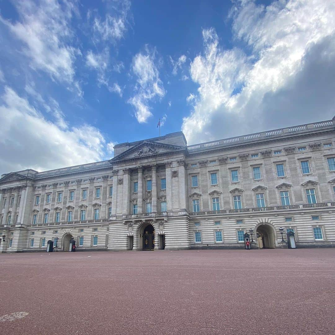 ワシントン・フェラーリさんのインスタグラム写真 - (ワシントン・フェラーリInstagram)「I went to England for three months last year. I want to go play again in the summer. i miss england🇬🇧」8月17日 18時54分 - washingtonferrari