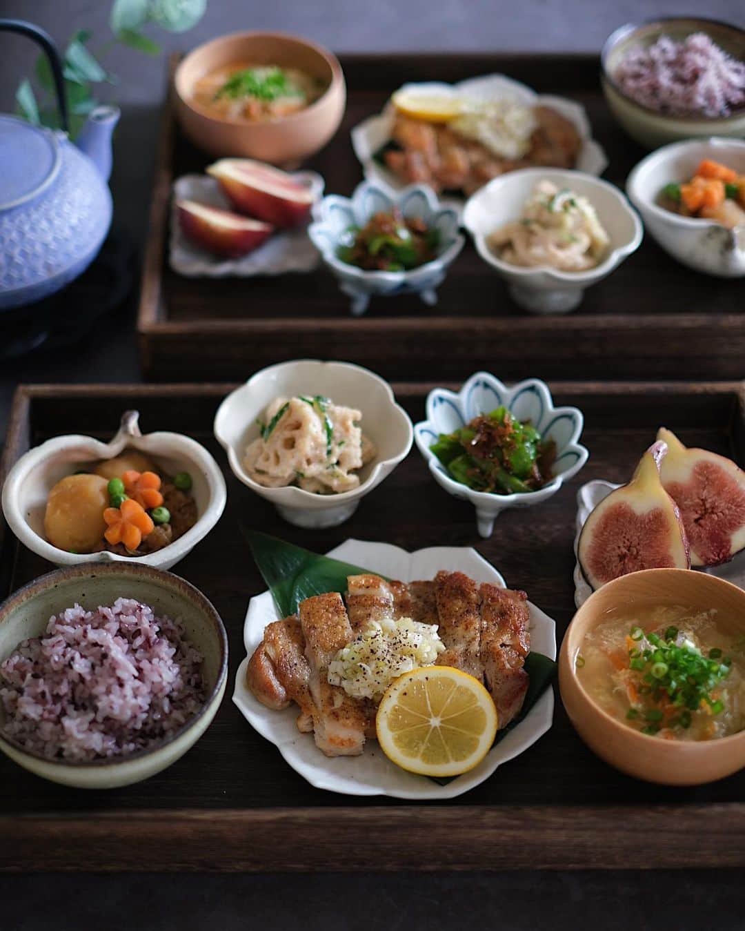 YASUKO TAKESUEのインスタグラム：「こんばんは☺️💕. 今日の晩ごはん… . . . ⭐️パリパリチキンネギ塩レモン ⭐️肉じゃが ⭐️蓮根と胡瓜の明太マヨサラダ ⭐️万願寺とうがらしの雑魚炒め ⭐️お味噌汁 ⭐️無花果 . . .  #晩ごはん#晩御飯#晩ご飯#夜ごはん#よるごはん#夕食#おうちご飯#うちご飯#おうちご飯lover#おうちご飯記録#食卓#手料理#手作りご飯#料理写真#器好き#器集め#献立#food#foodpic#foodstagram#foodphotography#followme#instagood #水野幸一 #古谷浩一」