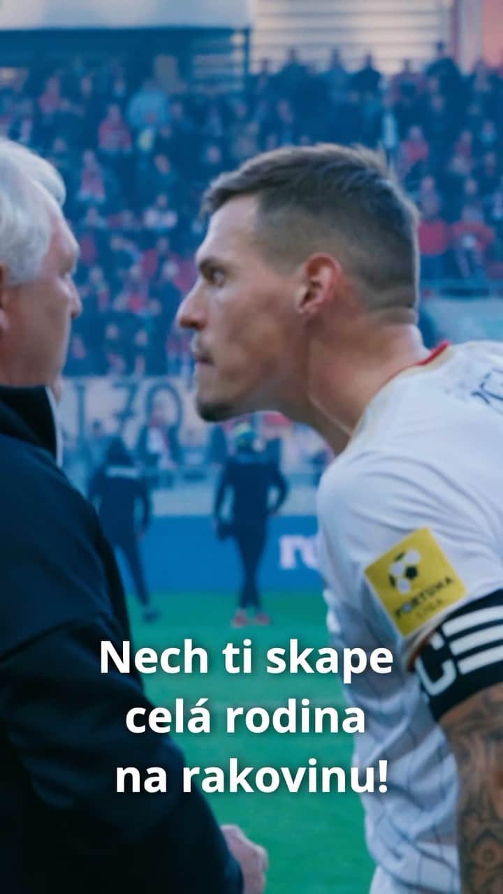 マルティン・シュクルテルのインスタグラム：「Práve som počul, koľko z Vás už kúpilo lístok na prvé premietanie na štadión v Trnave📺Mám veľkú radosť☺️To bude poriadny kotol🗣️🔉Len prosím kupujte skutočne včas, pretože kapacita je obmedzená. Maxiticket.sk」