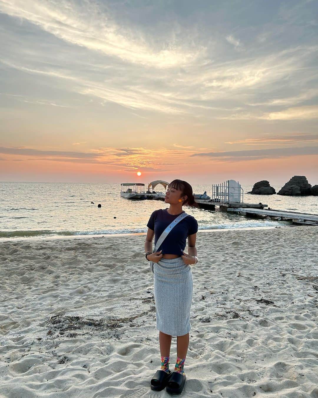 鳴響美のインスタグラム：「🧡」