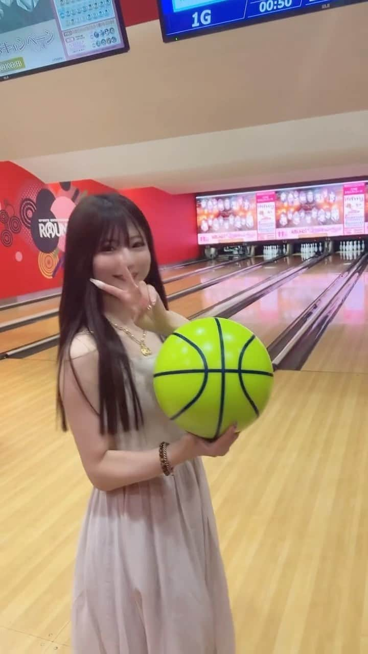 maichanBaoBaoのインスタグラム：「ボーリング🎳#福岡市#福岡女子」