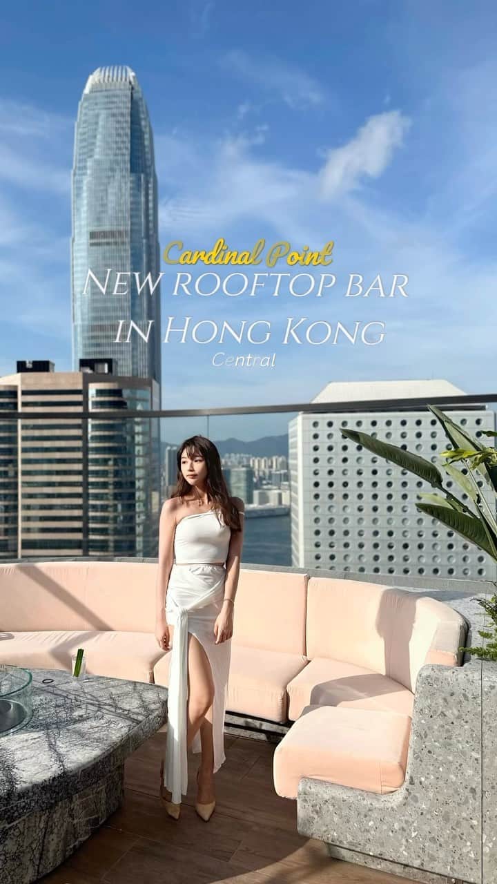 Moanna S.のインスタグラム：「Kind of newish🤍 with such a beautiful view  📍@cardinalpointhk」