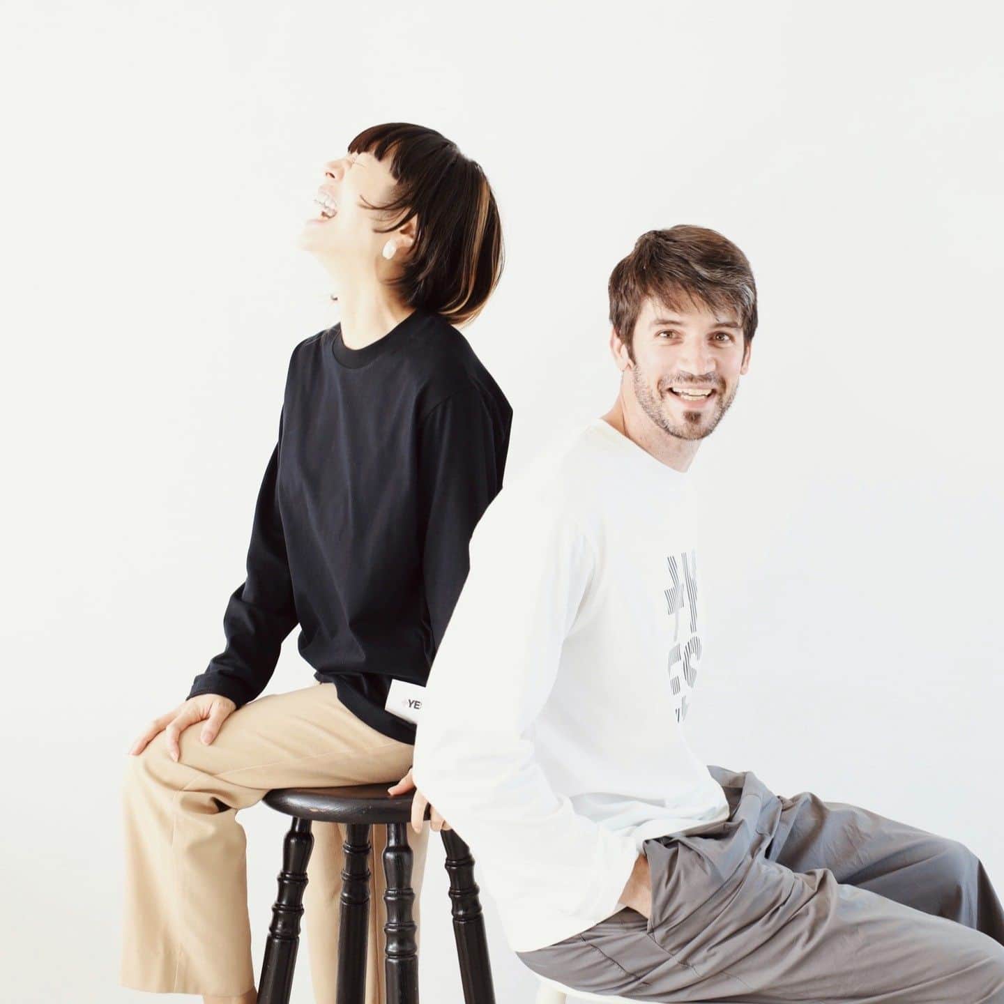 のインスタグラム：「【+YES 23AW NOW ON TAKING ORDERS】  受注販売中の"Long sleeves T-shirt"は2型共に男女別のサイズ展開となっています。 あなたにとってより適性なサイズをお選びいただき、素晴らしいシルエットを体感してください。  【受注期間】 8/27(日)23:59まで ※完全受注制  【配送予定】 10月中旬頃 ※生産状況により変動します。  【ONLINE SHOP +YES】 https://shop.salyu.jp/ ※プロフィールのリンクよりお越しください。  #新しいYES #プラスイエス #salyu」