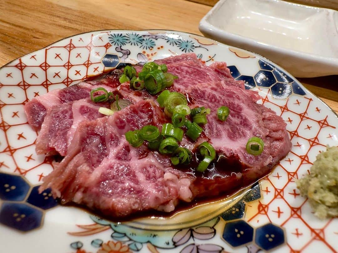 わっきーさんのインスタグラム写真 - (わっきーInstagram)「神戸牛の"但馬太田牛"専門店「焼肉BEAST」へ。 オープンして3ヶ月経った頃に紹介して、当時経営が苦しかったそうで、今では大繁盛店になっていました。 進化したビーストさん、コース内容がブラッシュアップされていて、素晴らしかったです。 太田牛をこのプライスで堪能できる焼肉屋は、滅多にありません。  つくばエクスプレス"浅草駅"地上出て徒歩2〜3分。  #焼肉beast #焼肉 #神戸牛 #但馬太田牛 #和牛 #コスパ最高 #東京グルメ #浅草グルメ #浅草焼肉 #東京観光 #わっきーtv」8月17日 20時21分 - makoto_ishiwaki