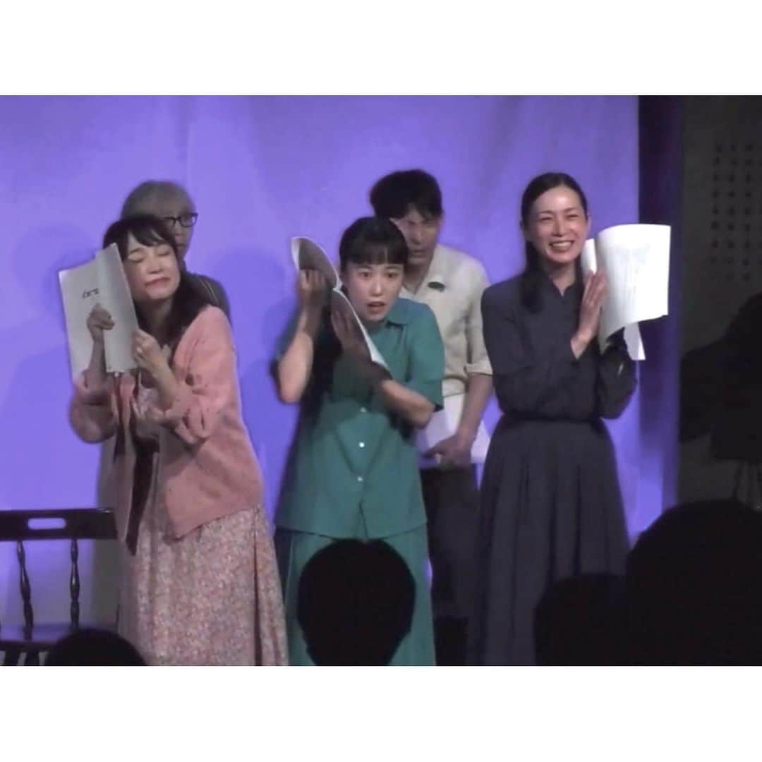 竹中友紀子さんのインスタグラム写真 - (竹中友紀子Instagram)「#ありがとうございました   舞台「イエスタデイ」 無事に終えることができました  昨年に続き、またこうして清水邦夫作品に関われたこと、美しく力強い台詞に導いてもらい、幸せな時間でした  平日のみの公演にも関わらず、たくさんのお客さまにご来場いただき、またこのInstagramを見てお越しくださった方もいらしたようで、本当にありがとうございました  そしてっ 急遽、今月にまた舞台に出演することになりました  私がメンバーとして活動している劇団狼少年の3年ぶりの本公演です  劇団狼少年第12回公演 「晩カラ学校」  2023年8月30日(水)〜9月4日(月) @下北沢「劇」小劇場  昨日から稽古に合流しました これまでになく短い稽古期間で本番に臨むこと、本当にドキドキですが、役割を果たせられるようがんばります  詳細はまた改めてっ」8月18日 7時19分 - yukikotakenaka_official