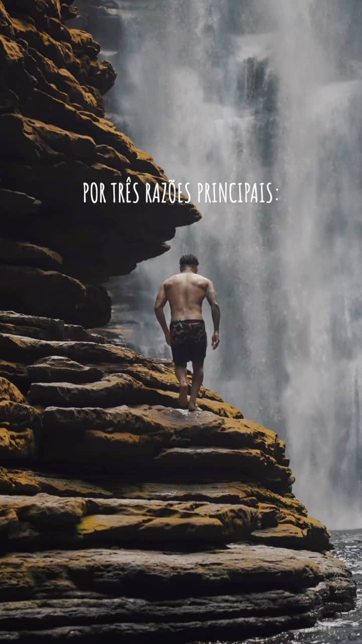 イタロ・フェレイラのインスタグラム：「Nunca desista dos seus sonhos por causa do que os outros vão falar.  Não meça seu potencial com a régua de terceiros.  Só você é capaz de mudar o seu destino! 👊」