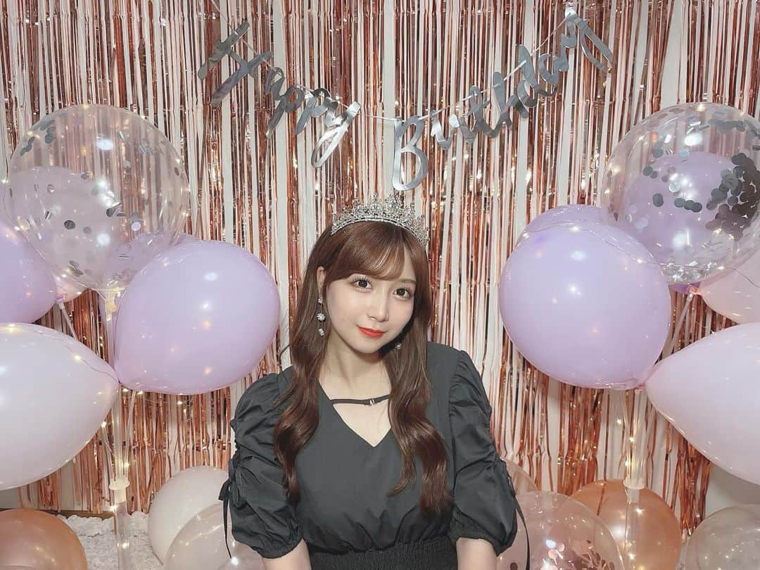 太田彩夏のインスタグラム：「・ 23歳になりました🌷  #happybirthday #birthday」