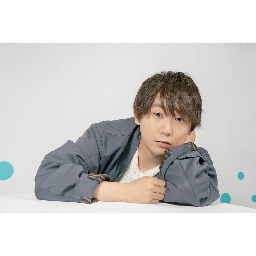 須賀健太のインスタグラム：「劇団『ハイキュー‼︎』旗揚げ公演 ガツガツ稽古しております！ 開幕を目前にして取材して頂いた記事が公開されてます！ ぜひチェックを！😳  素敵に撮って頂きました😳  #劇キュー」