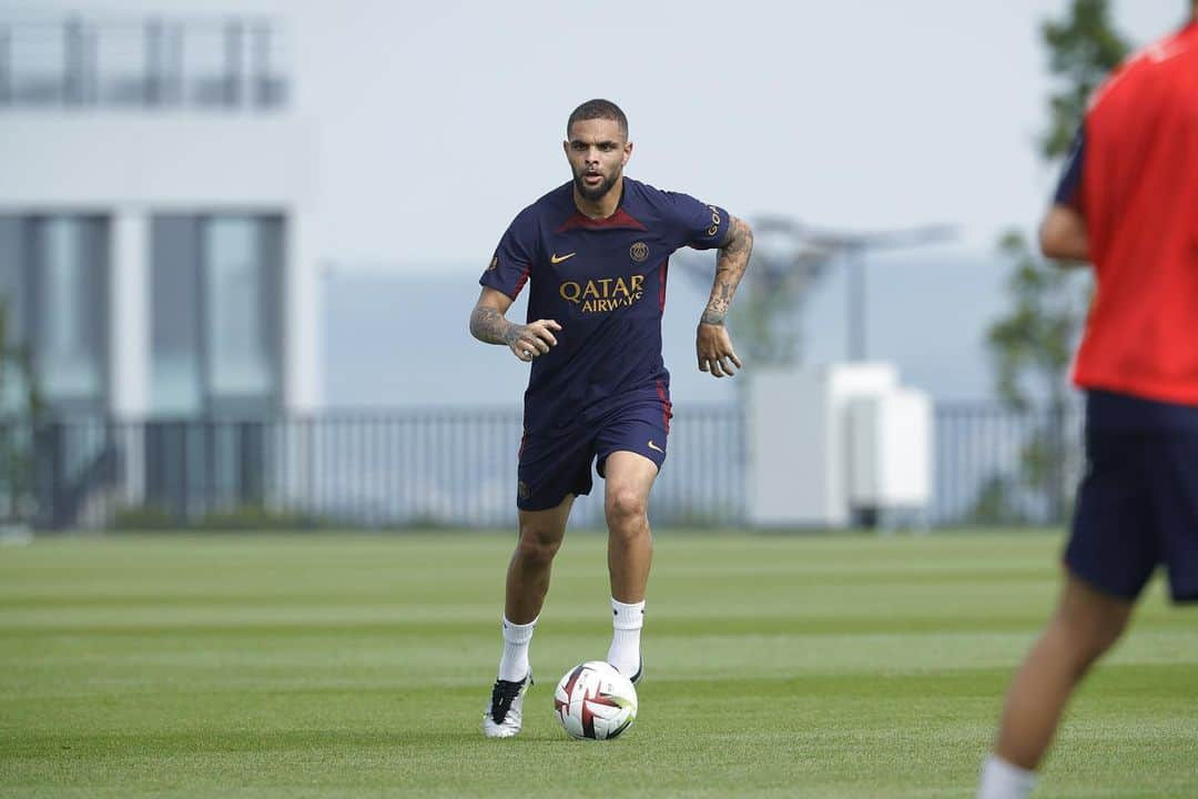 ライヴィン・クルザワさんのインスタグラム写真 - (ライヴィン・クルザワInstagram)「Training day ⚽️」8月18日 2時45分 - kurzawa