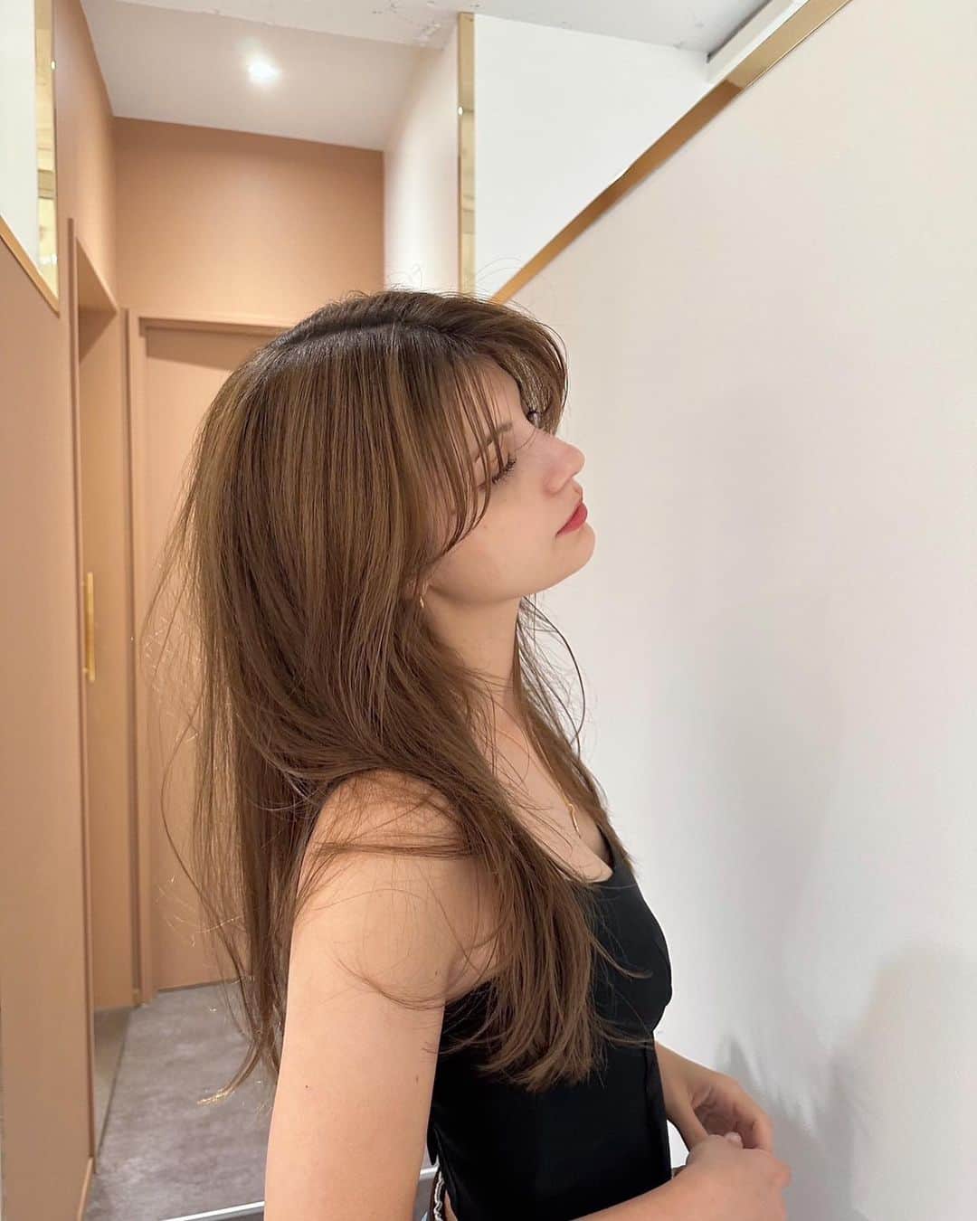 河原洋美のインスタグラム：「💯👸🏼✨💕 #linkybyshima #hiromi_hair #レイヤーカット #ナチュラルヘア」