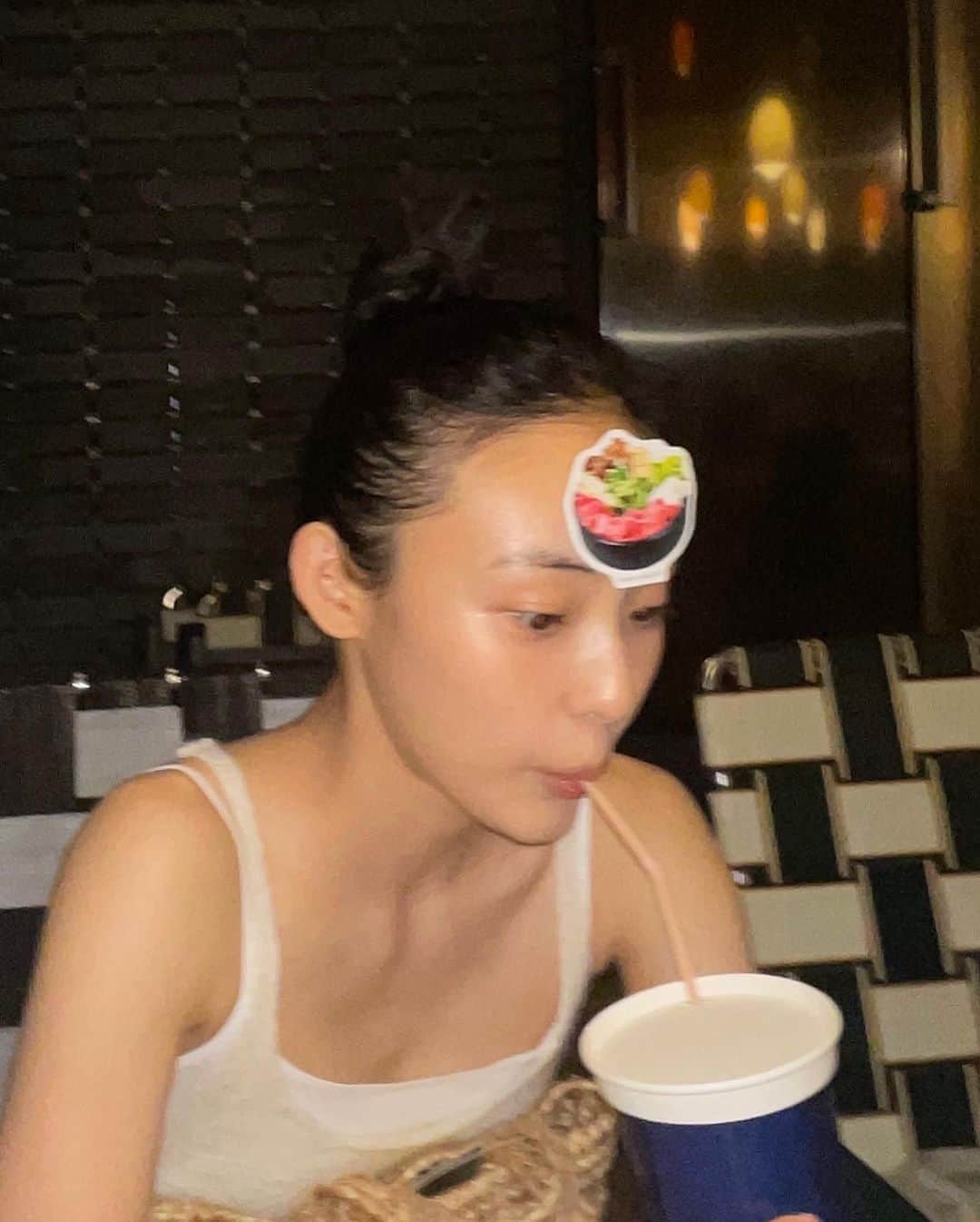 チョン・ソニのインスタグラム：「요즘 이슬로가 꽂혀 있는 사진 기법 앤드 오늘의 스키야키 기념품」