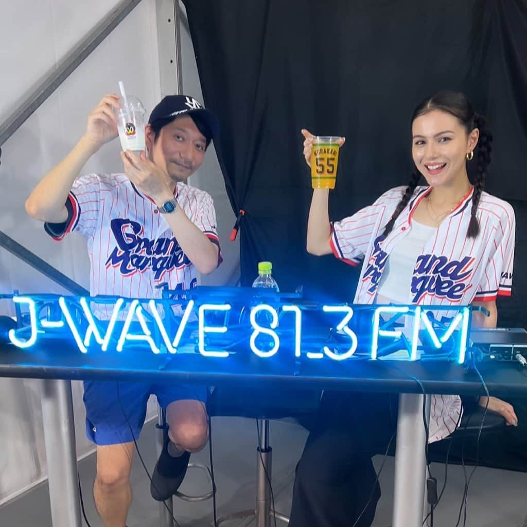 セレイナ・アンさんのインスタグラム写真 - (セレイナ・アンInstagram)「Thank u Swallows ⛱ @jwave813 @grandmarquee813 #東京ヤクルトスワローズ #さぁ行こうか #燕女子」8月17日 23時37分 - celeinaann