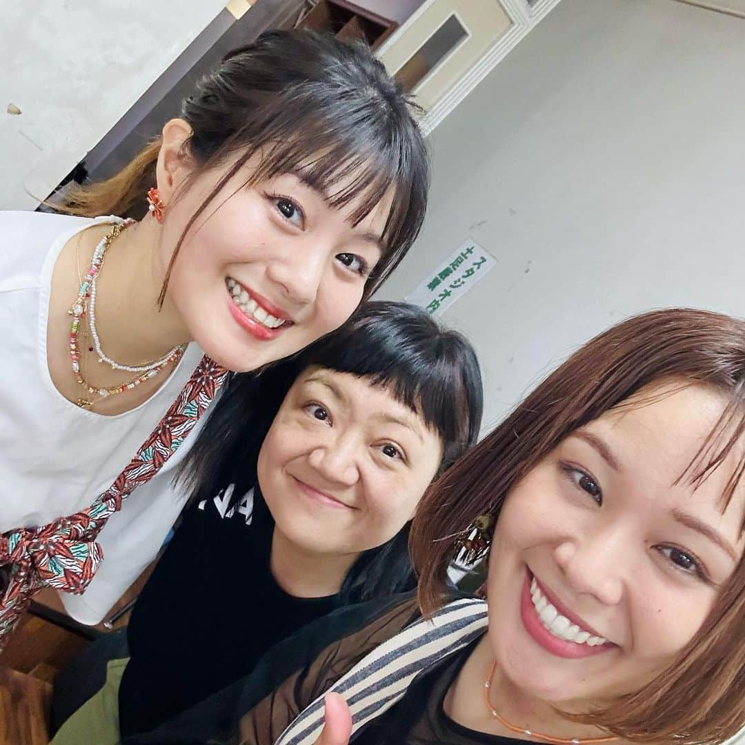 MAIKO さんのインスタグラム写真 - (MAIKO Instagram)「遅くなりましたが…!!!! 8/13(日)沖縄バンドLIVE来てくれたみんなありがとう〜🥰❤️‍🔥 久しぶりのバンドやっぱり最高だたん🥁🌈  本当にたくさんの人に支えられてるなぁと改めて感じた時間でした🙏❤️‍🔥❤️‍🔥❤️‍🔥 いつもありがとう🥰 これからも一緒にわくわくする事やっていこうね〜🌈💜💜💜  次は10/14(土)神奈川でワンマンLIVEするから関東のみんな会えるの楽しみにしてるよーー🥁❤️‍🔥❤️‍🔥  #sevenoops #みんなありがとう❤️‍🔥 #スペシャルスタッフはるしゃ感謝🙏✨ #カメラマン兼スタッフKAZUもありがと🥲✨ #ごめん写真なかった😇」8月17日 23時43分 - maiko_oops