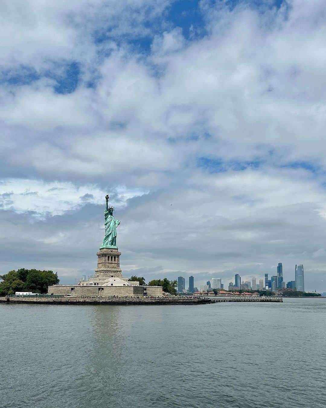 アリゼ・リムさんのインスタグラム写真 - (アリゼ・リムInstagram)「NYC bound🗽  And my dream reunion ❤️」8月18日 0時02分 - alizelim